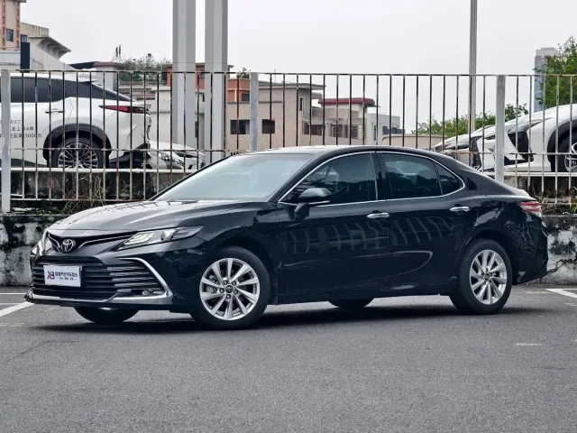 Фотография автомобиля — Toyota Camry