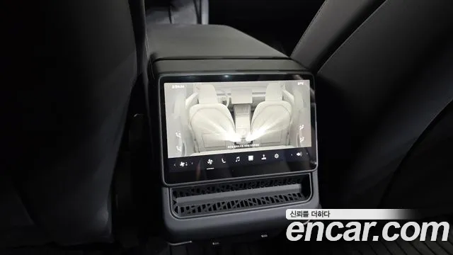 Tesla Model 3 — Фото автомобиля 26