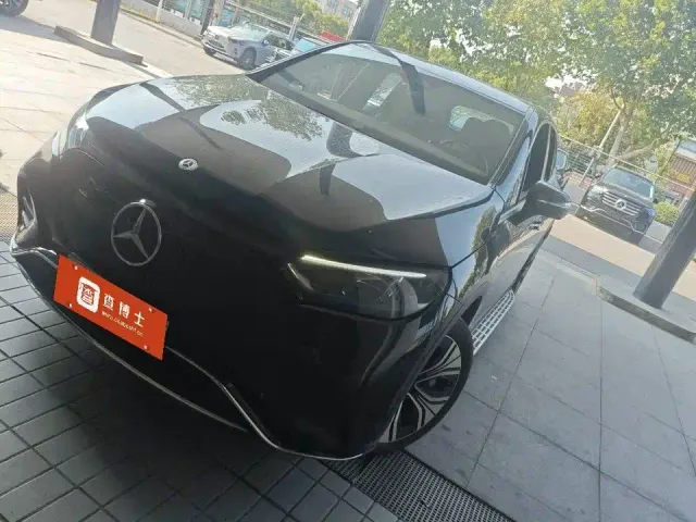 Фотография автомобиля — Mercedes-Benz EQE SUV