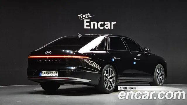 Hyundai Grandeur GN7 — Фото автомобиля 2