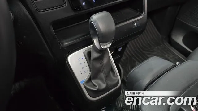 Hyundai Staria Staria Tourer 11 мест — Фото автомобиля 9
