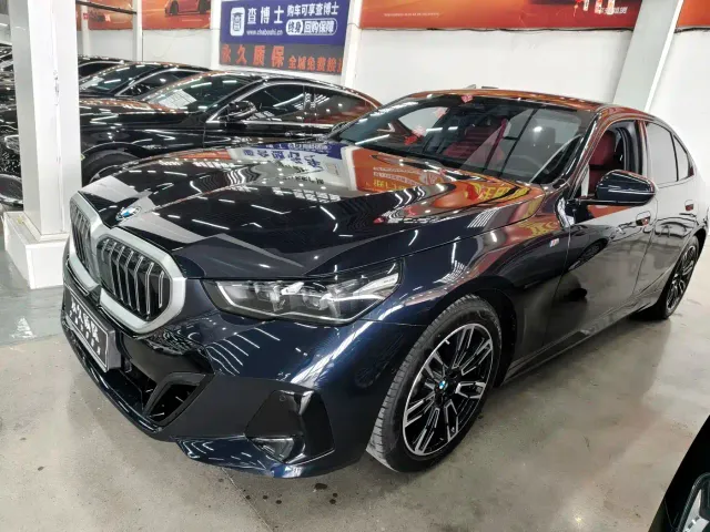 BMW 5 Series — Фото автомобиля 7