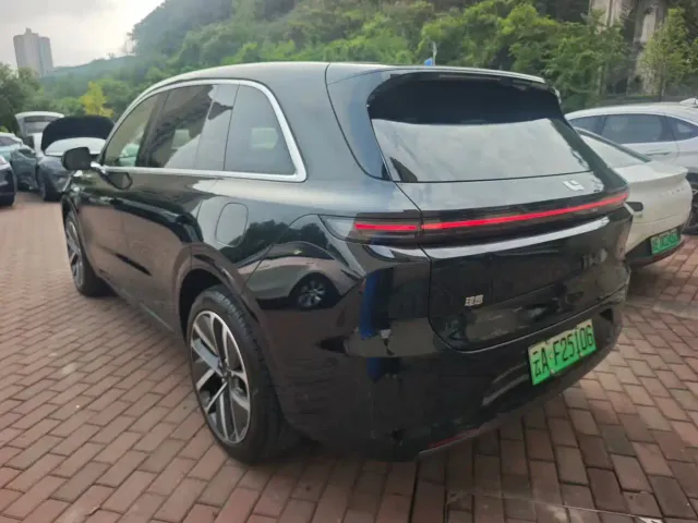 Li Auto L6 — Фото автомобиля 7