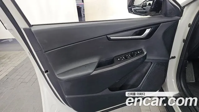 Kia EV6 — Фото автомобиля 24