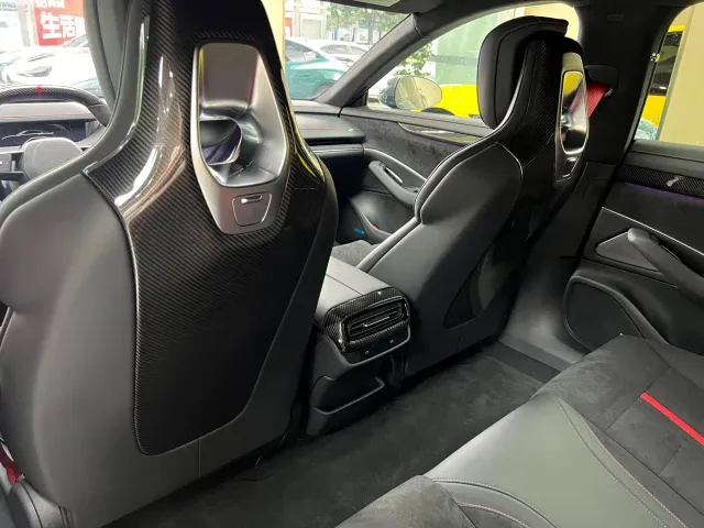 Xiaomi SU7 Ultra — Фото автомобиля 14
