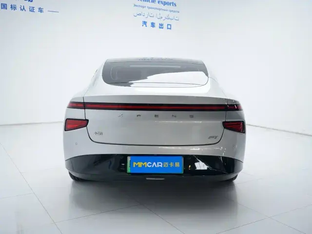 Xpeng P7 — Фото автомобиля 16