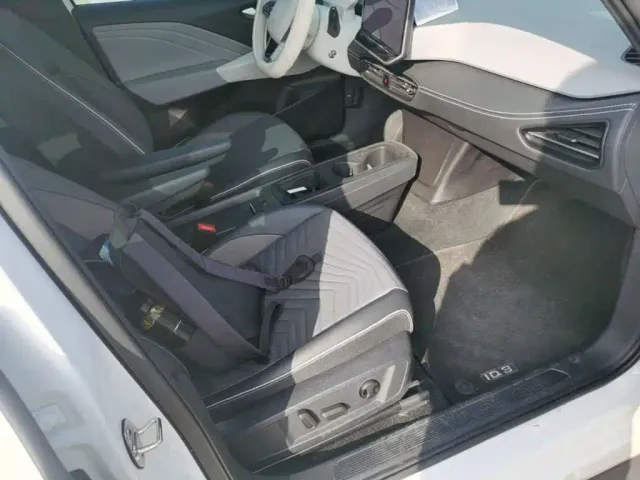 Volkswagen ID.3 — Фото автомобиля 24