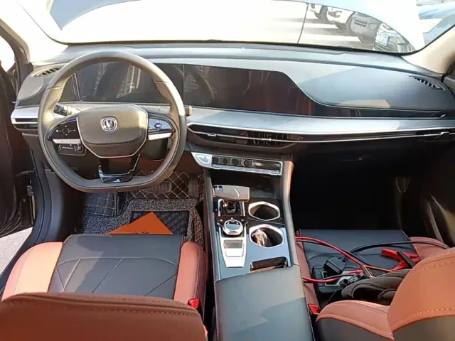 Changan Eado — Фото автомобиля 9