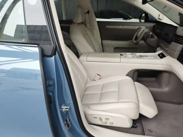 IM Motors LS6 — Фото автомобиля 24