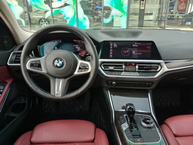 BMW 3 Series — Фото автомобиля 23