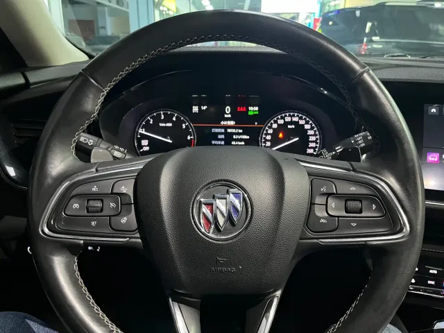 Buick Envision Plus — Фото автомобиля 20