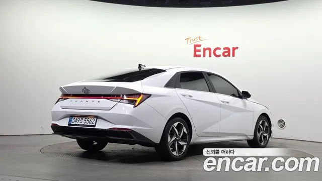 Hyundai Avante CN7 — Фото автомобиля 2