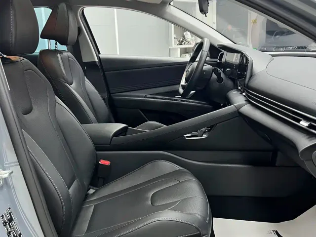 Hyundai Elantra — Фото автомобиля 26