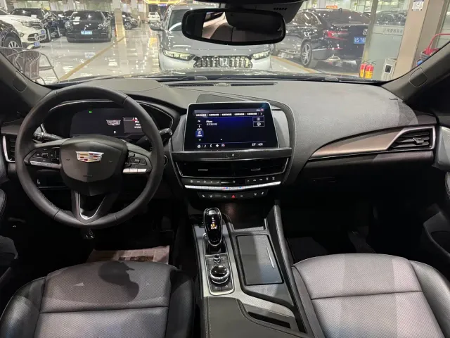 Cadillac CT5 — Фото автомобиля 6