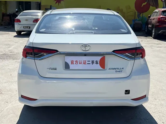 Toyota Corolla — Фото автомобиля 5