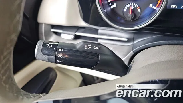 Kia Canival Carnival 4 поколение Бензин 9 мест Prestige — Фото автомобиля 27