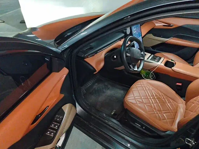 Changan Qiyuan A05 — Фото автомобиля 13