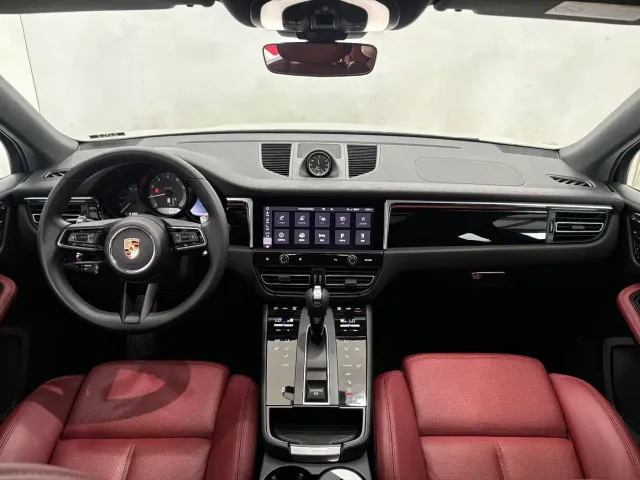 Porsche Macan — Фото автомобиля 14