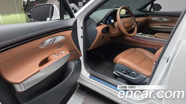 Genesis GV70 — Фото автомобиля 10