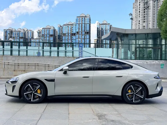 Xiaomi SU7 — Фото автомобиля 2