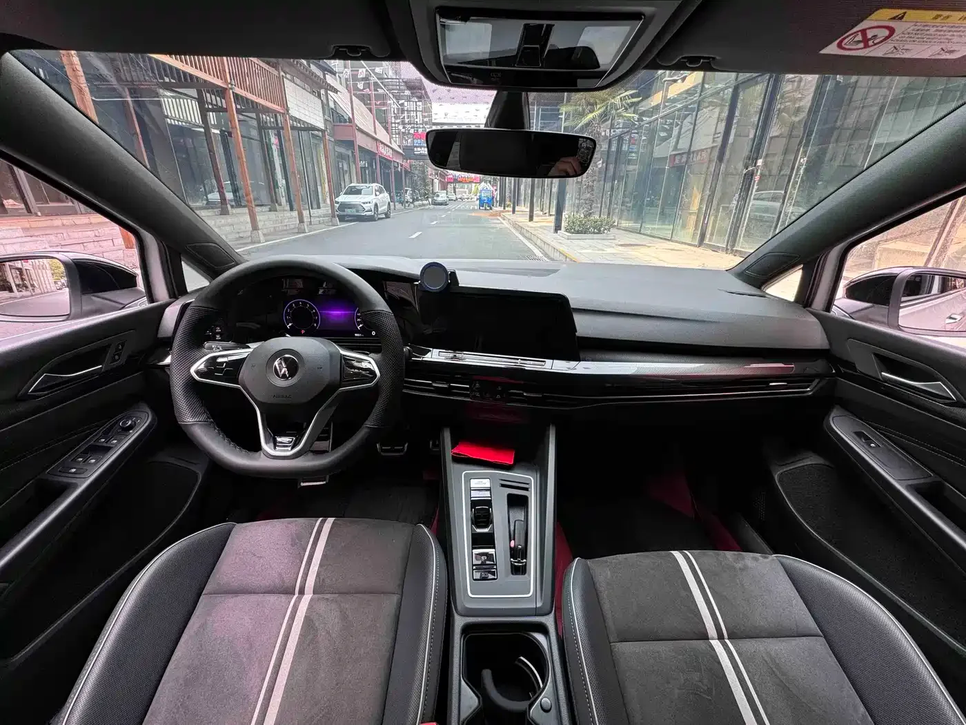 Volkswagen Golf 2023 280TSI DSG R-Line Lite — Фото автомобиля 12