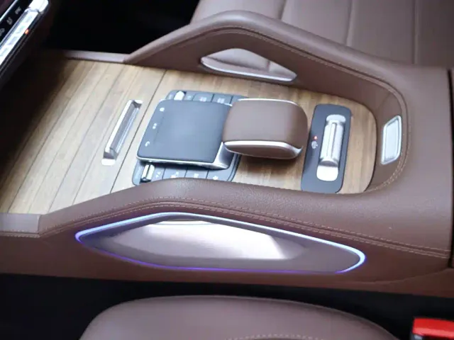 Mercedes-Benz GLE-Class — Фото автомобиля 12