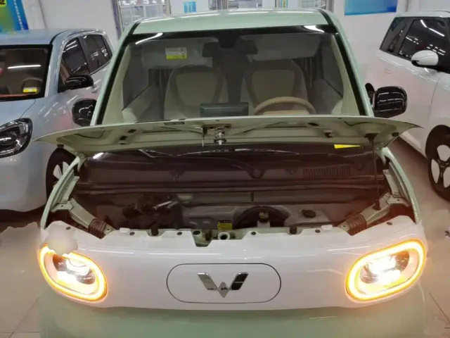 Wuling Hongguang Mini EV — Фото автомобиля 19