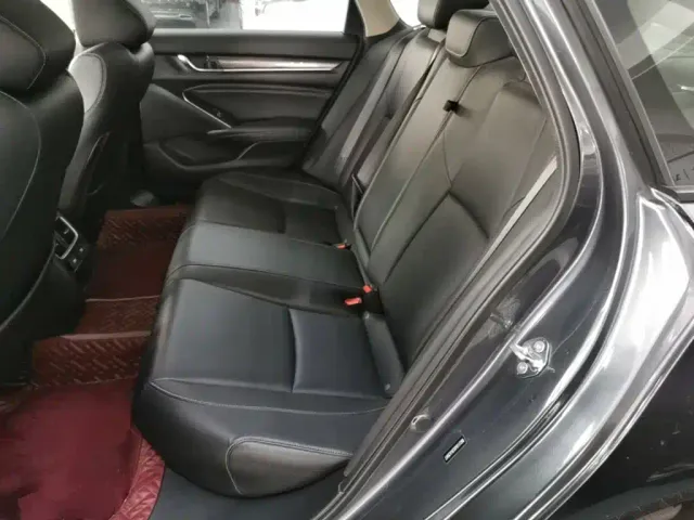 Honda Accord — Фото автомобиля 16