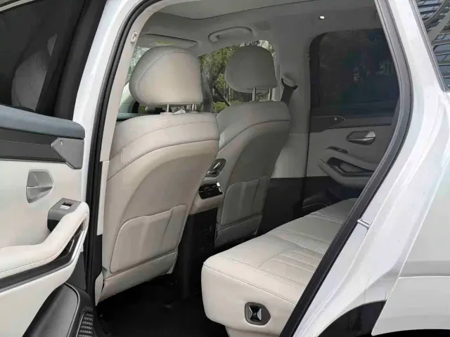 BYD Tang L — Фото автомобиля 10