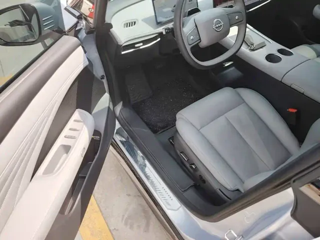 Nissan N7 — Фото автомобиля 15