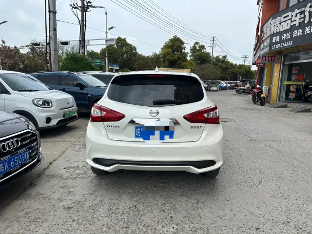Nissan Tiida — Фото автомобиля 4