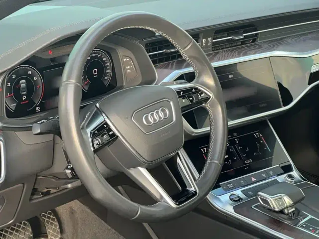 Audi A6L — Фото автомобиля 16