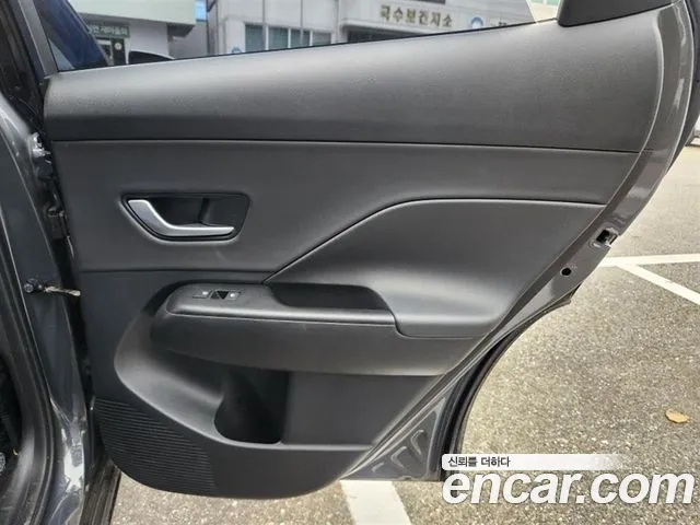 Hyundai Kona SX2 — Фото автомобиля 8