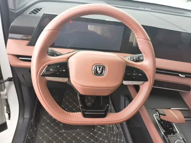 Changan CS75 Plus — Фото автомобиля 10