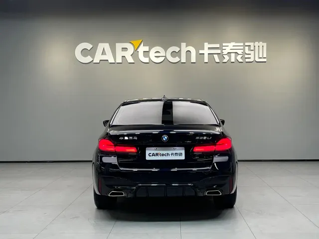 BMW 5 Series — Фото автомобиля 5