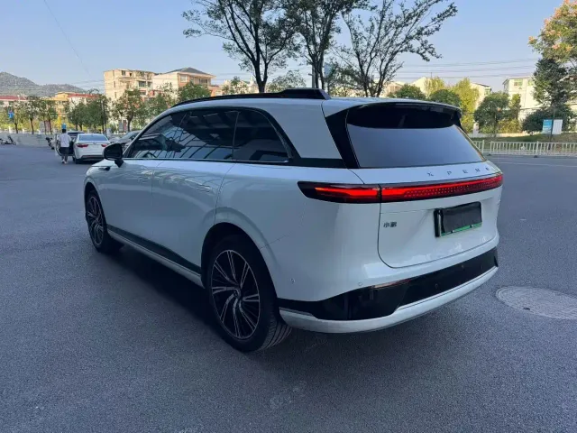 Xpeng G9 — Фото автомобиля 6