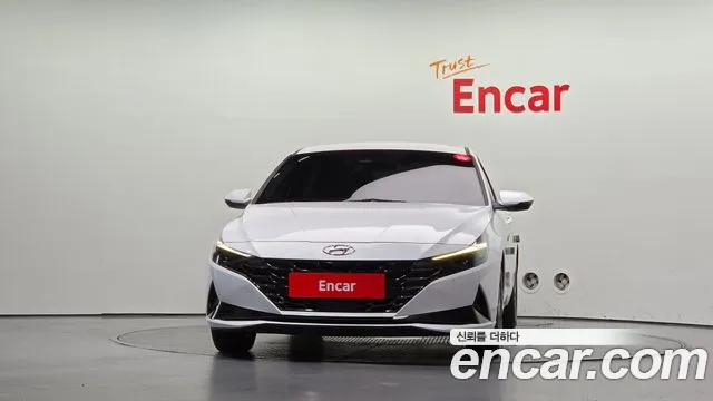 Hyundai Avante CN7 — Фото автомобиля 3