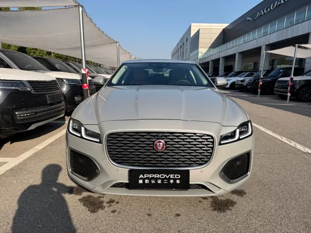 Jaguar XFL — Фото автомобиля 4