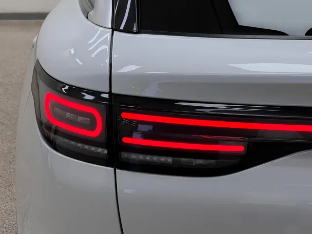 Leapmotor C11 — Фото автомобиля 9