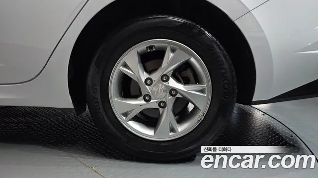 Hyundai Avante CN7 — Фото автомобиля 6