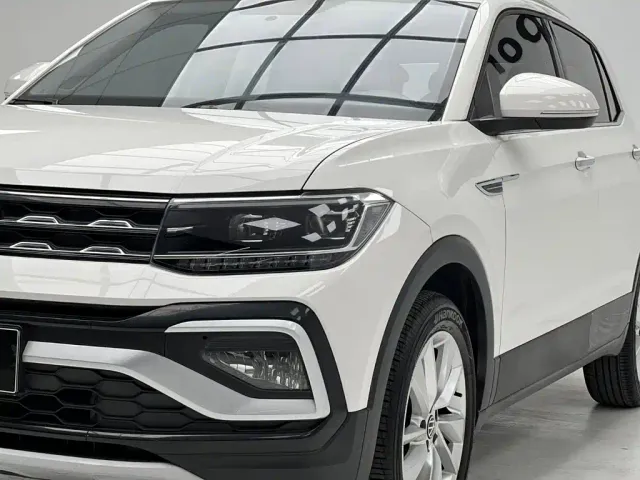 Volkswagen T-Cross — Фото автомобиля 4