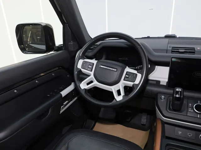 Land Rover Defender — Фото автомобиля 22
