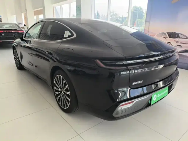 Geely Galaxy Xingyao 8 — Фото автомобиля 4