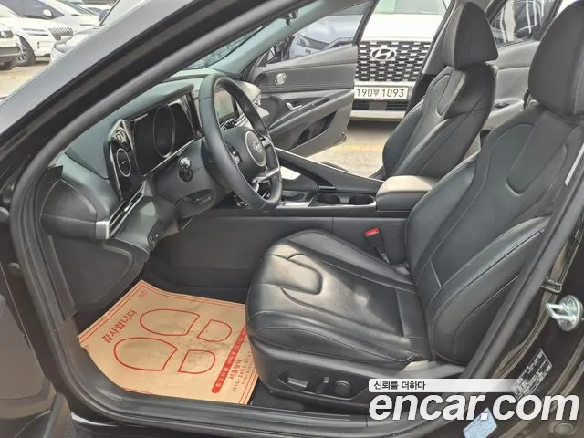 Hyundai Avante CN7 — Фото автомобиля 11