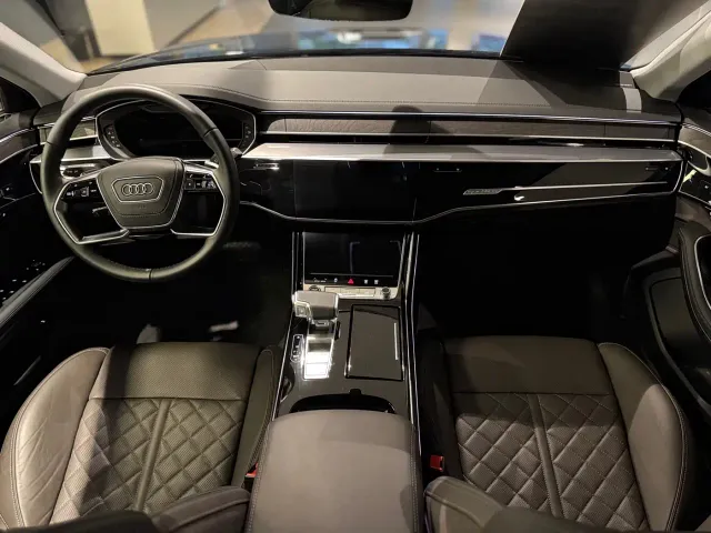 Audi A8 — Фото автомобиля 7