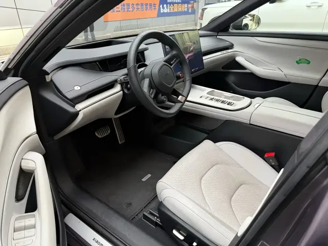 Xiaomi SU7 — Фото автомобиля 4