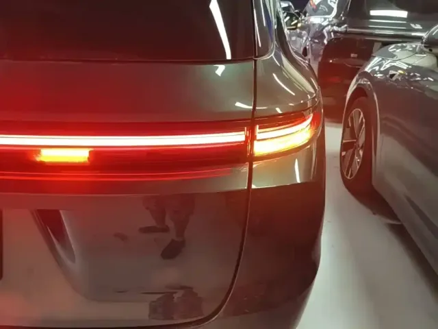Li Auto L9 — Фото автомобиля 7