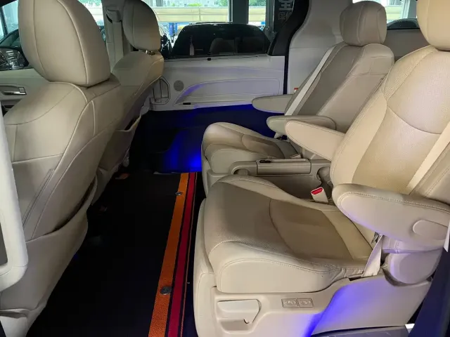Toyota Granvia — Фото автомобиля 6