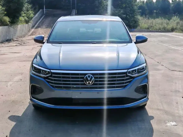 Volkswagen Lavida — Фото автомобиля 2