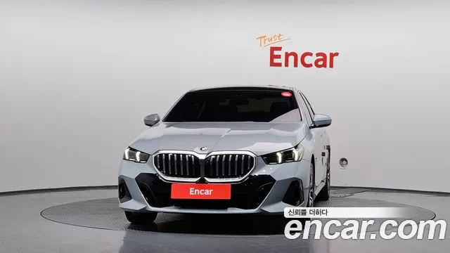 BMW 5-Series — Фото автомобиля 3